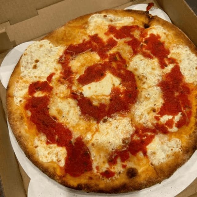 Quattro Formaggi Pizza.