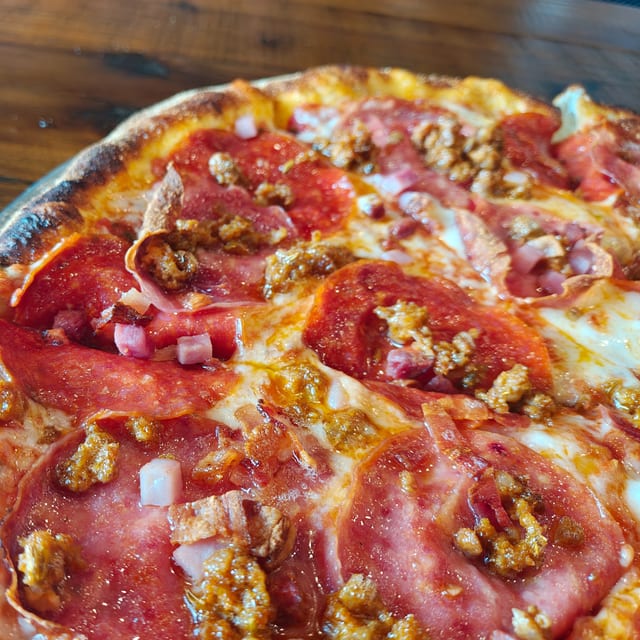 The Patriot (House Meat) Pizza.